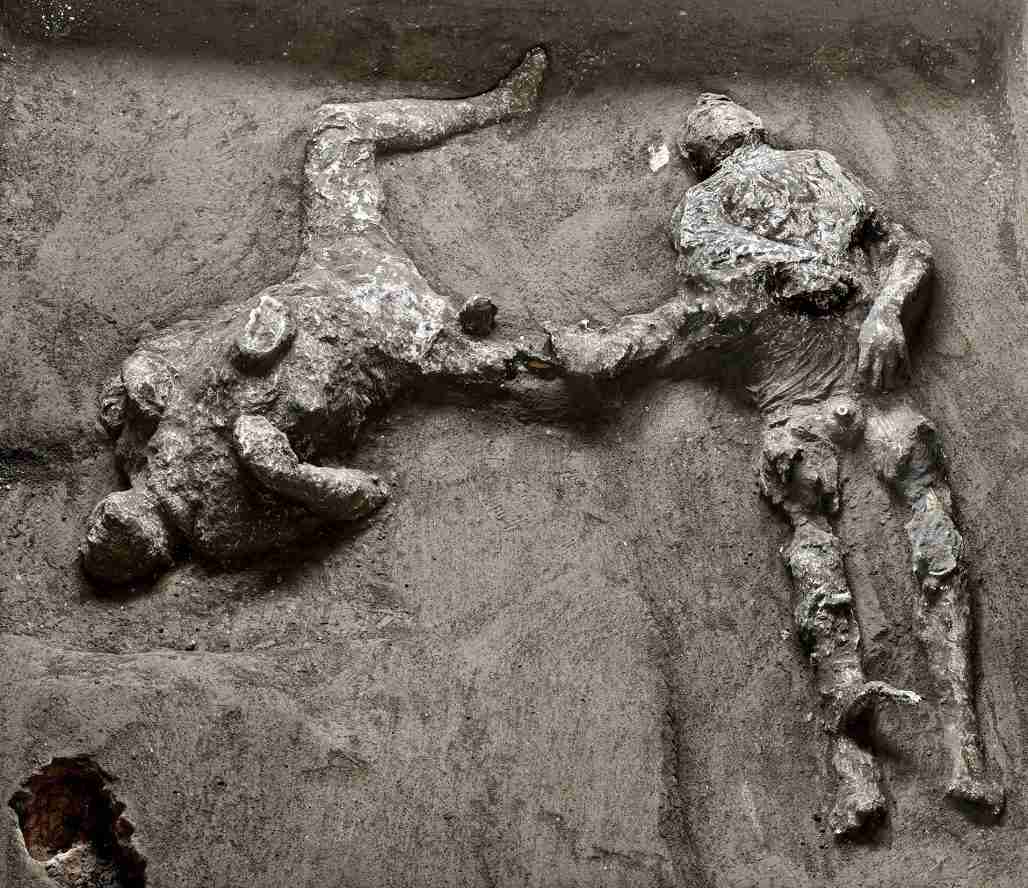 Archaeologists Have Discovered The Remains Of A Man And His Slave In The Ashes Of Pompeii