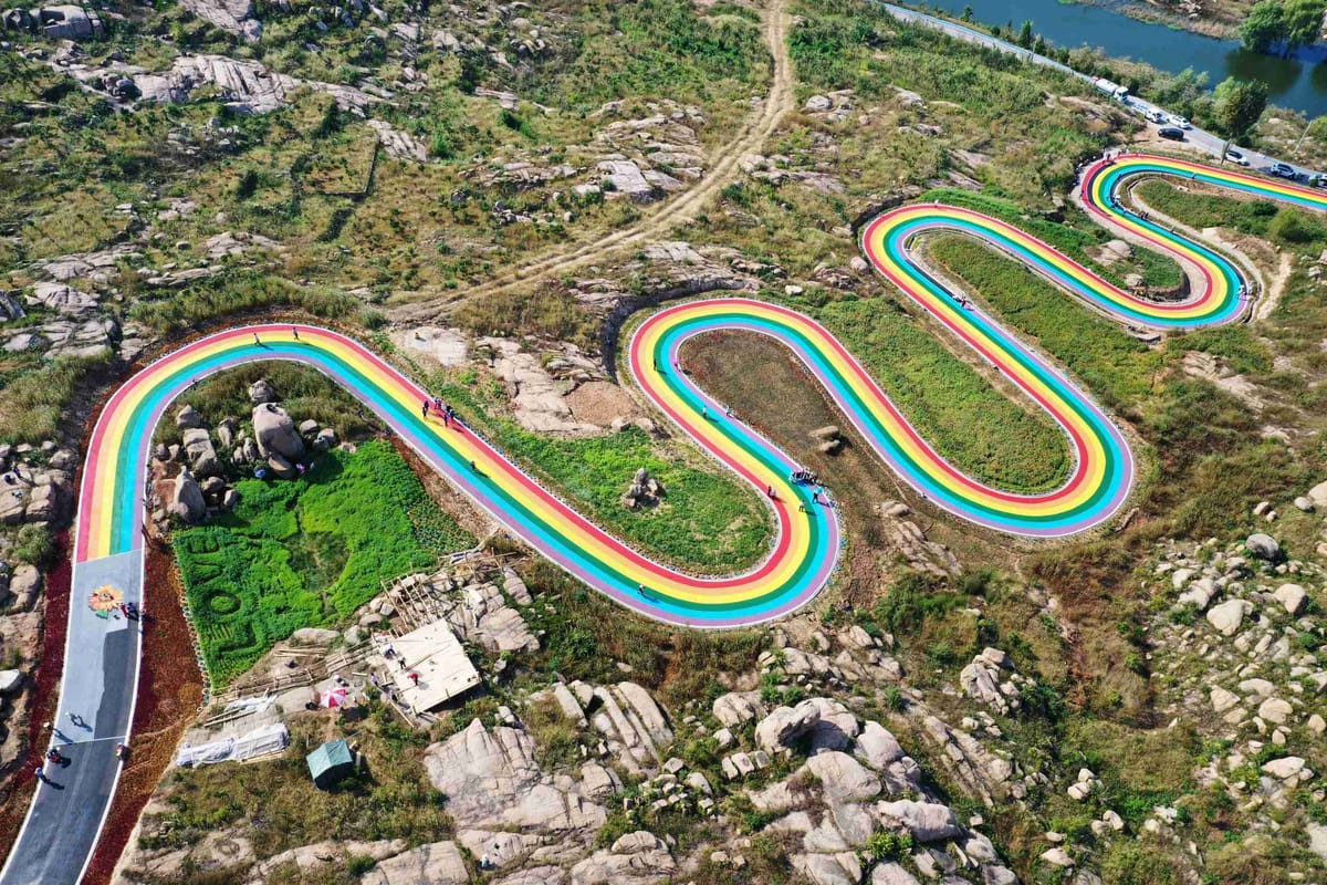 This City In China Painted A Road In Rainbow Colors And It’s Become A New Tourist Destination